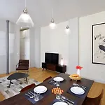 202117 - Appartement 6 personnes à Paris