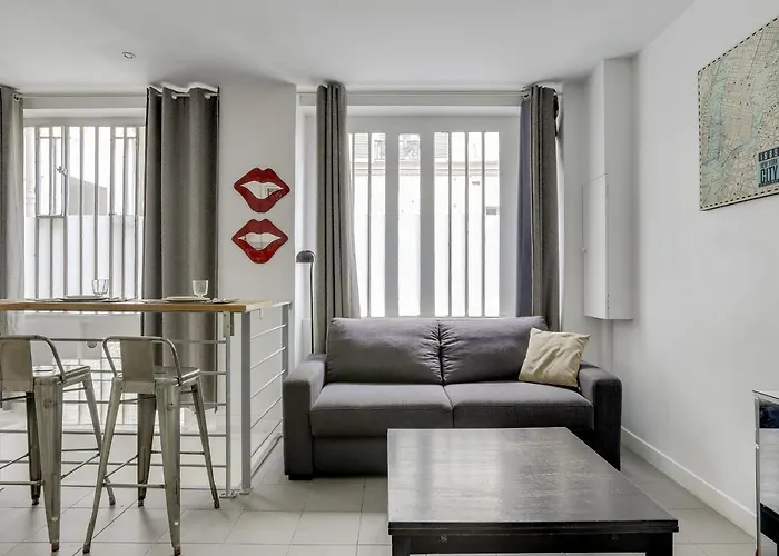 170 Suite Angouleme Large Duplex Style Apt With1 Bdr Paris Central