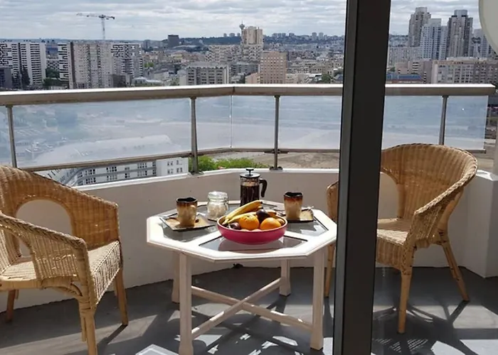 Beau Studio Renove 30M2 Balcon Vue Paris+Parking