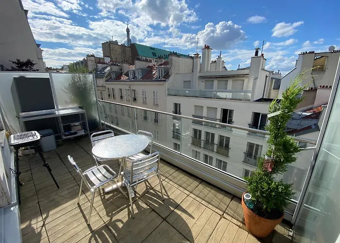 Tour Eiffel Studio Lumineux Avec Terrasse.