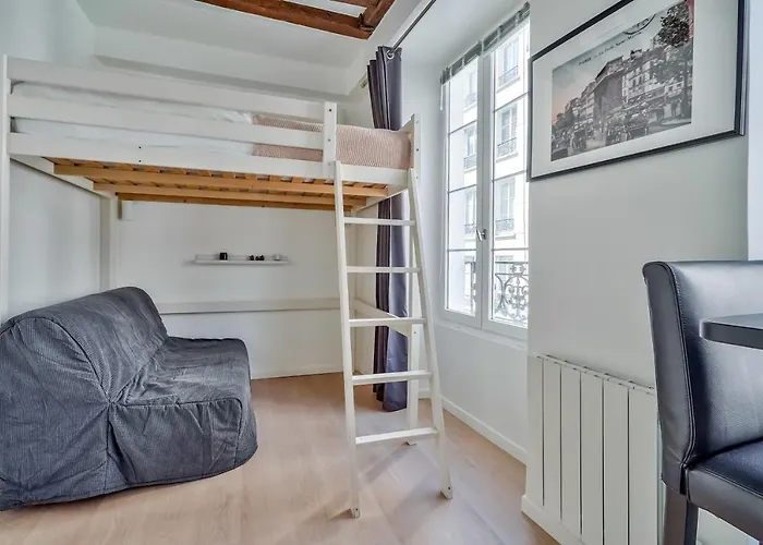 Cute Mezzanine Studio In The Heart Of Paris
