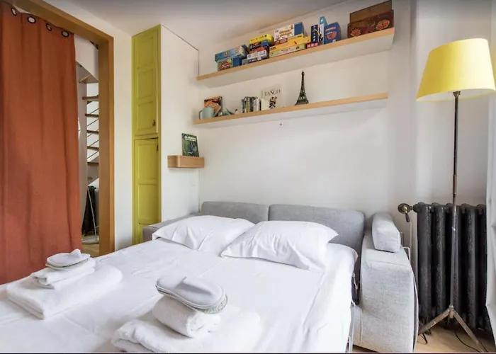 Paris Petit Appartement Lumineux Et Atypique