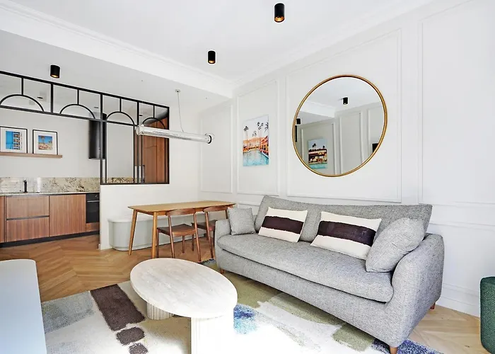 Pick A Flat\'S Apartment In Triangle D\'Or - Pierre 1Er De Serbie
