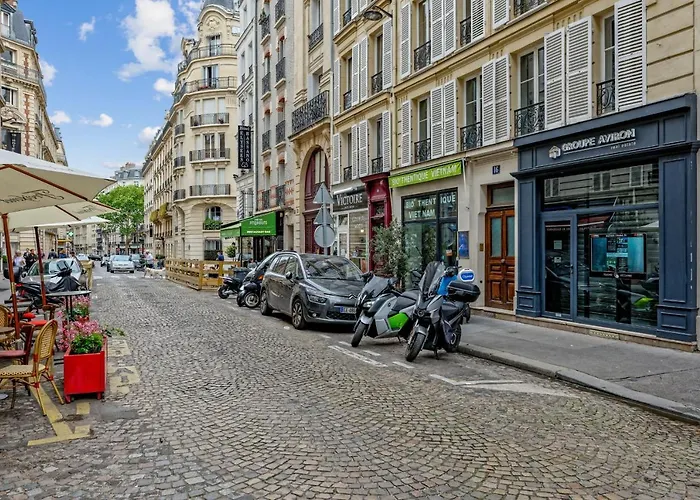 Modern Studio Close To The Champs Elysees - Paris - Welkeys