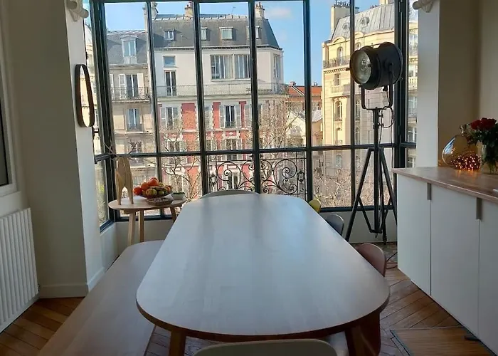 Superbe appartement haussmanien. 3 chambres.