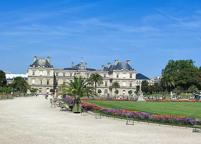 Joli Appartement Devant Le Jardin De Luxembourg