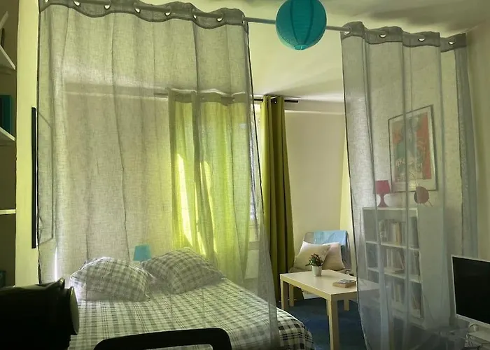 Charmant Studio Sous Les Toits De Paris