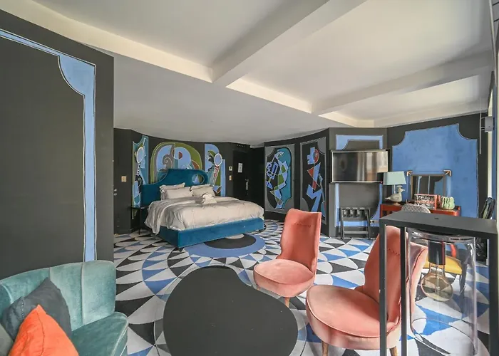 Exceptional suite in saint Germain des Près (Montana4)