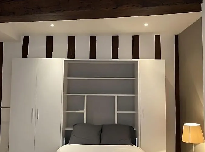 Modern Apartment In The Heart Of St-Germain
