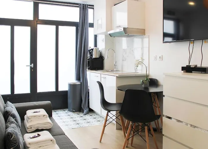 21M Comfortable Near The Eiffel Tower