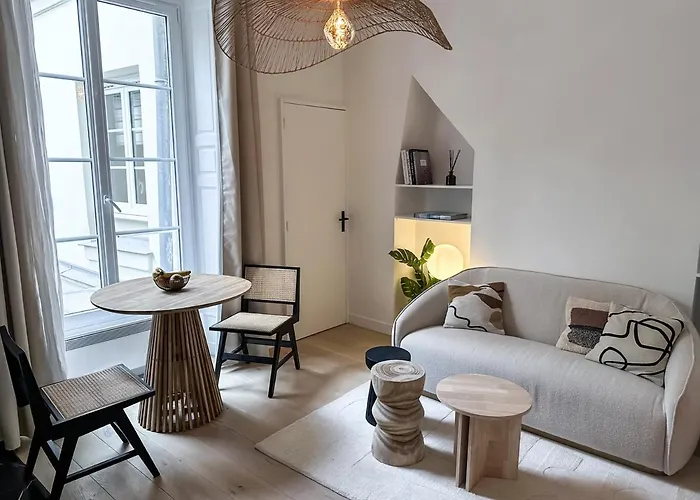 Canettes Deluxe Apartment