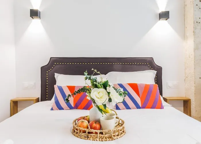 Spacious Apartment - 2Br 6P - Republique