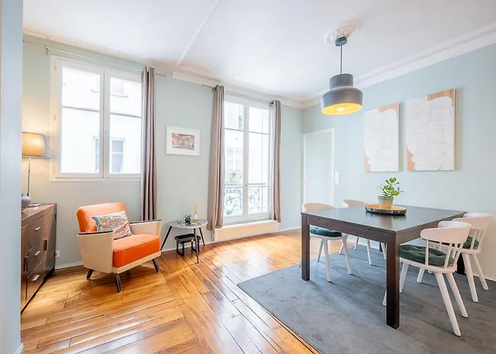 Bastille Trousseau Apartment