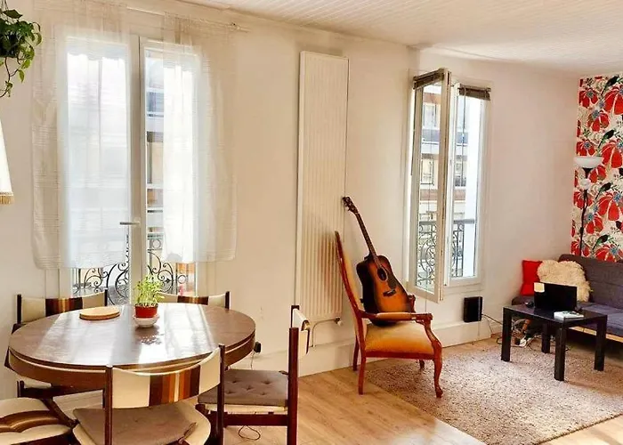 2 Bedrooms Stylish Duplex Near Montmartre & Moulin Rouge