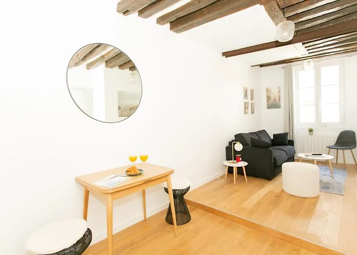 Le Marais & Pont Marie - City Apartment