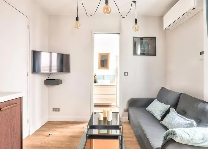 Cozy And Practical Apt In The 10Th Arrondissement