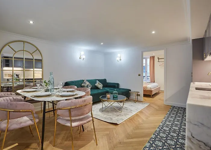 Apartment Saint Germain Des Pres By Studio Prestige