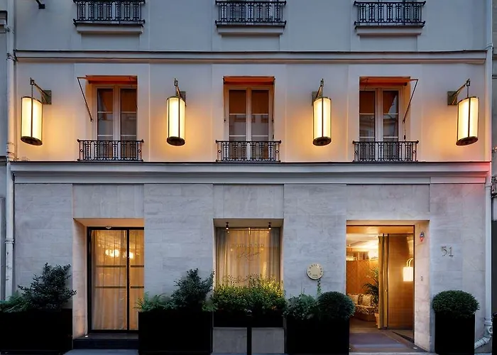 Le Belgrand Hotel Paris Champs Elysees Tapestry By Hilton