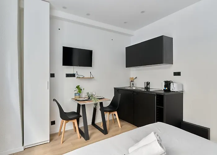 Residence Bastille By Studio Prestige