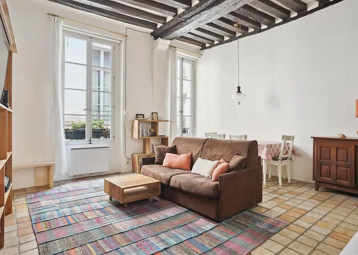 Appartement au coeur du Marais à Paris by Weekome