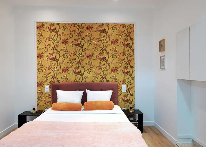 Modern Renovated Studio With A Touch Of Gilded Glamour Central Paris