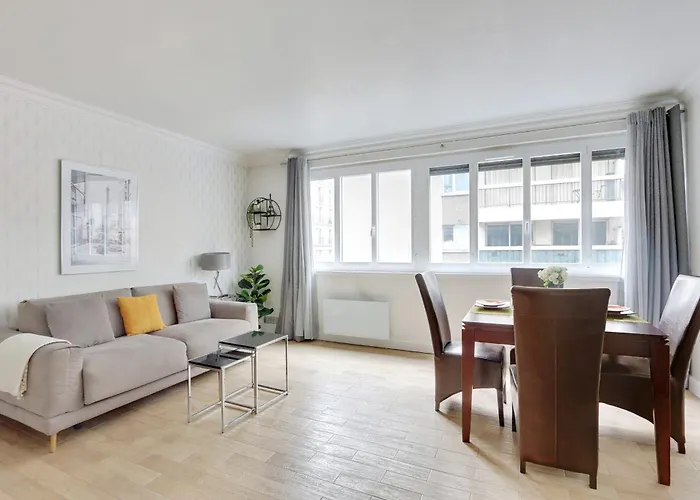 Bibliotheque Francois Mitterand - Beautiful Bright Apartment