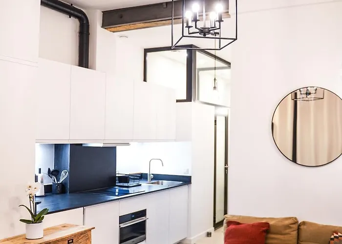 Charming Apartment Near Notre-Dame