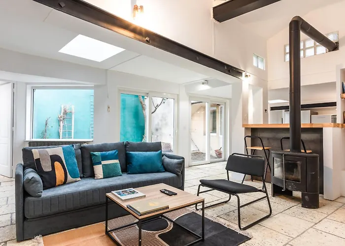Garden Loft In The Heart Of Paris - 6 Guests