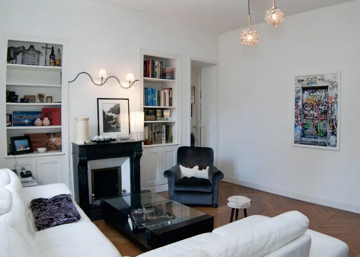 Dream Catcher 3Bdr Paris Apartment