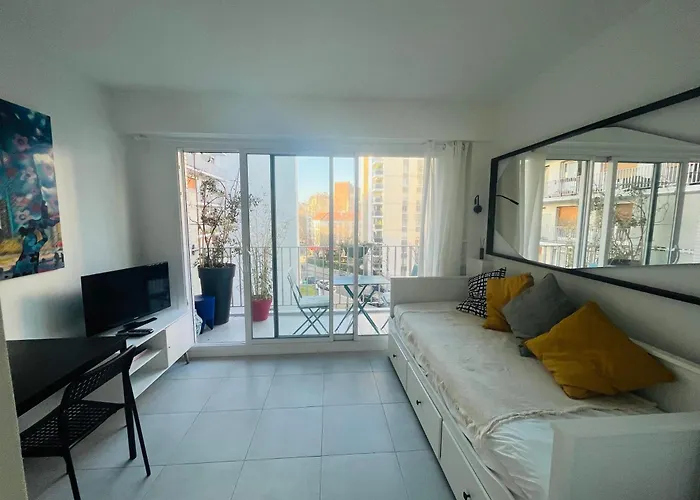 Cozy Apartment With Nice Terrace