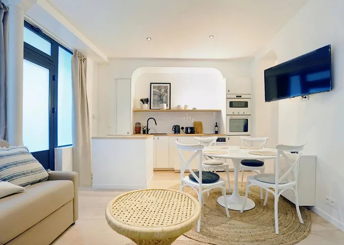 Comfortable And Ideally Located In Paris 15