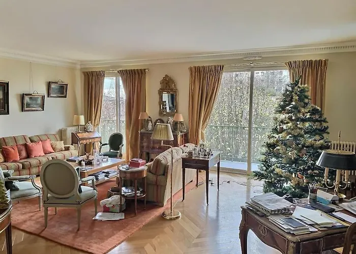 Paris : Grand Appartement Calme Et Terrasse
