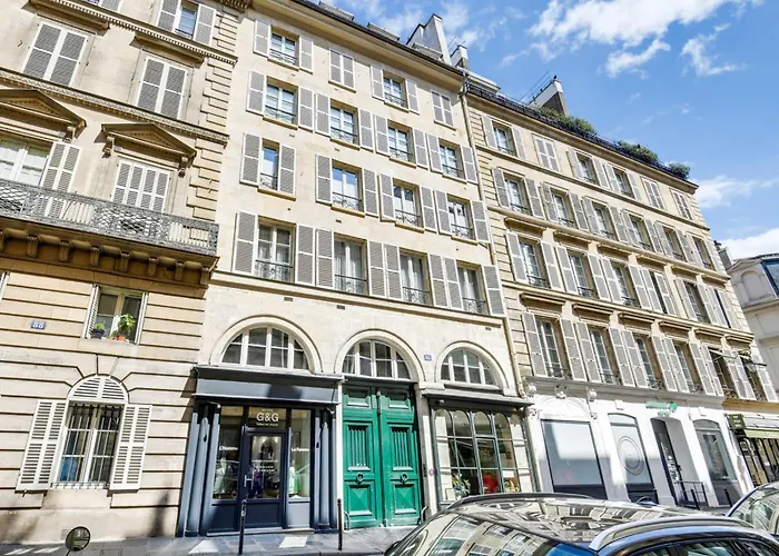 Apartment In St Germain