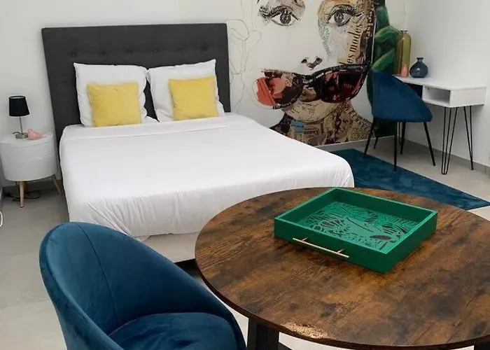 Cosy And Modern Studio In Heart Of XVII Area