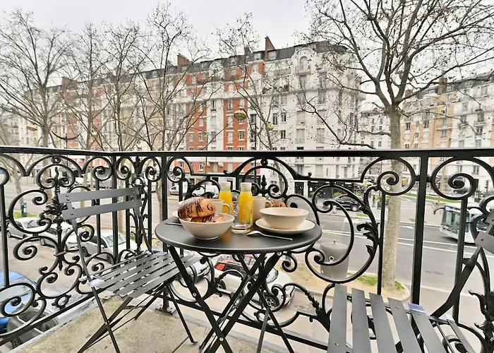 Appartement Proche Parc Monceau - III