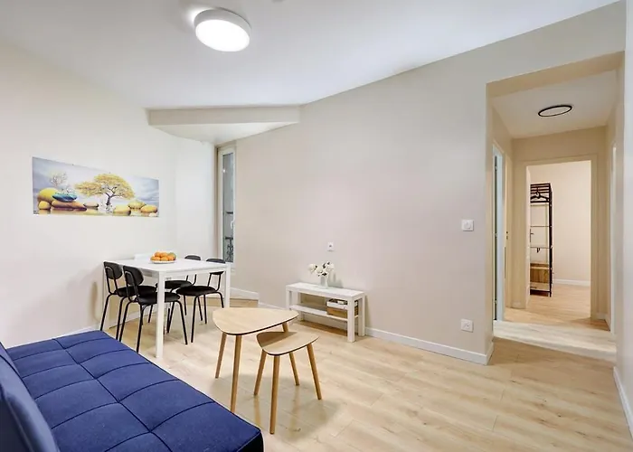108-Cozy Apartment In Republique
