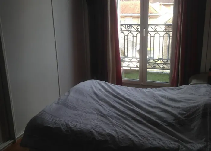 Guest House Dans Appartement Sur Paris
