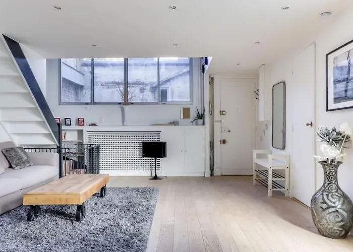 Guestready - Appartement Terrasse Vue Tour Eiffel