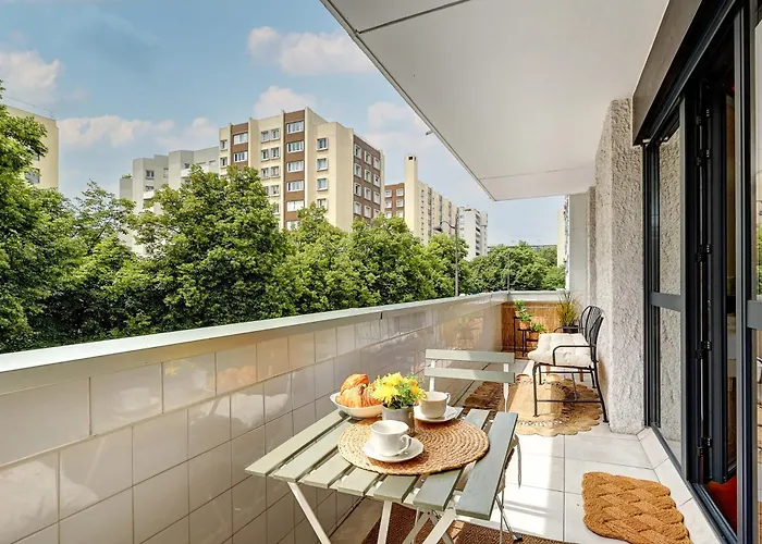 119-Typical Apartment Near Republique