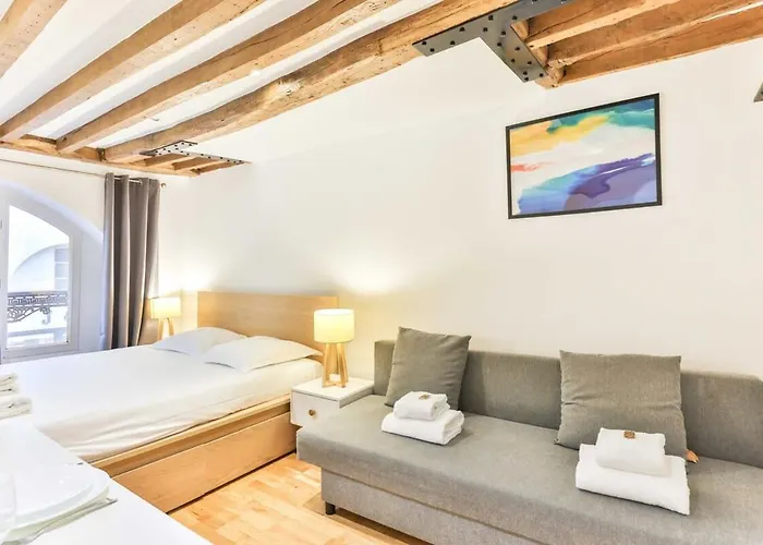Dazzling Studio Caire
