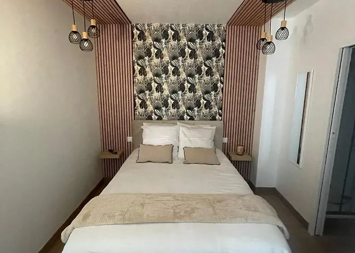 Eiffel Tour Cosy Bali