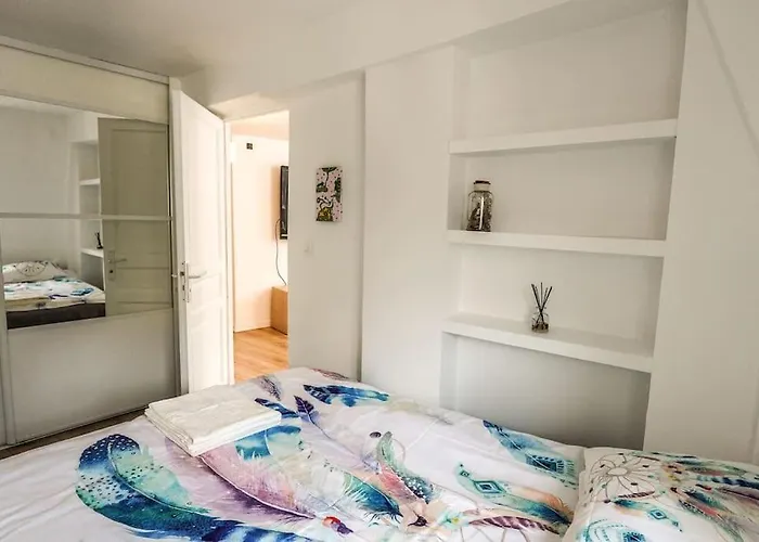 Sunny Apartement Notre Dame