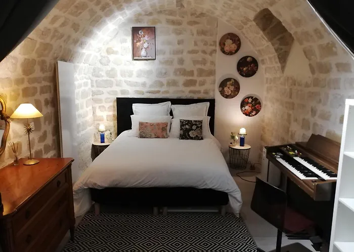 Les Freres Montgolfier - Le Marais - 80 M2