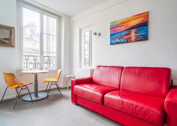 Louvre Innocent Apartment