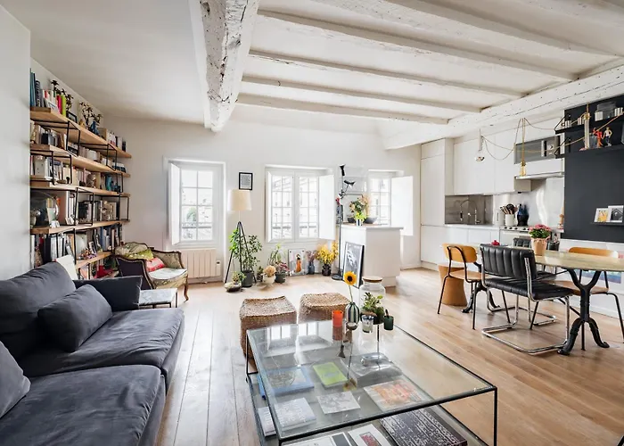 Veeve - Modern-Chic Mezzanine