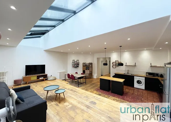 Urban Flat 186 - Spacious 3 Bedroom Flat In Paris
