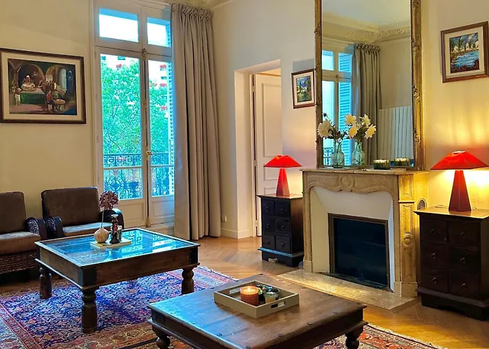 Champs Elysee Prestige Apartment