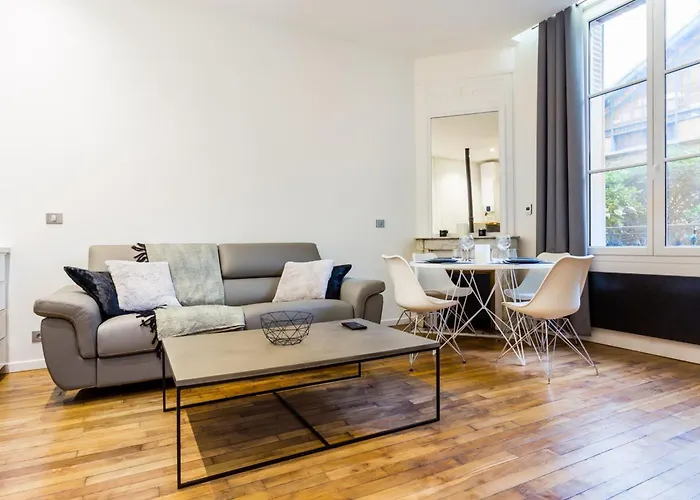 Peaceful Apartment - 1Br- 4P - Eiffel Tower