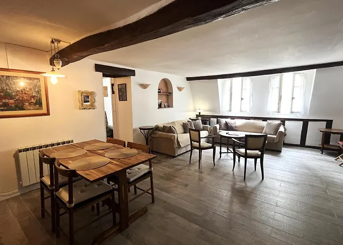 Typical Marais 3 BR Beaubourg
