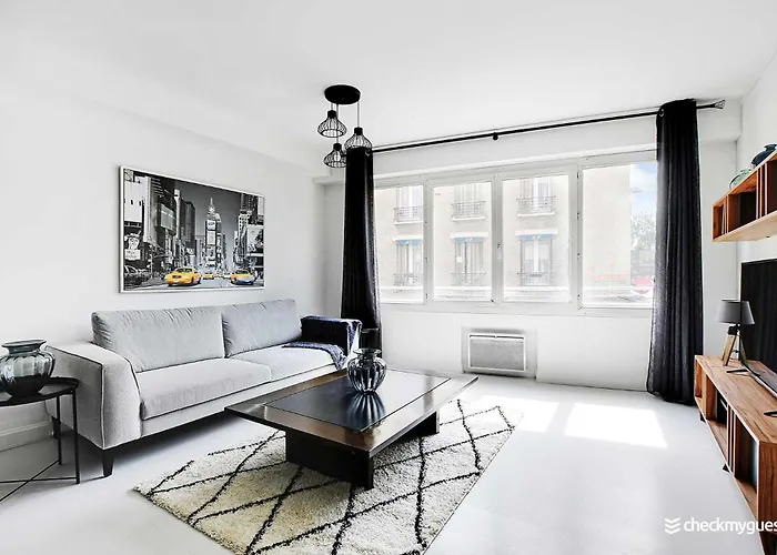 Lovely Apartment - 3Br - 6P - Near Convention